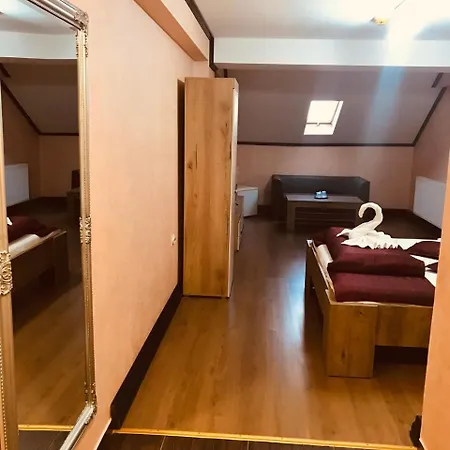 Konukevi Pensiunea Passion 4*